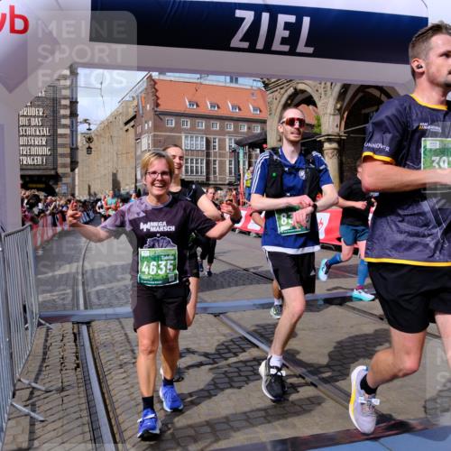 13.09.2026 - 21. swb-Marathon Bremen Tim E. http://msf.ph/oto/10390848 13.09.2026 13:35:37 Ziel 536, 1150, 2003, 2041, 2090, 2366, 2625, 2866, 3055, 3311, 3621, 3916, 4062, 4635, 4985, 5016, 6315, 6320, 6418, 6750, 6837, 7285, 7305, 7377, 7657, 7703, 7998, 8300, 8328, 8401, 8530, 8773, 8915, 9017, 9526, 9527 meine-sportfotos.de