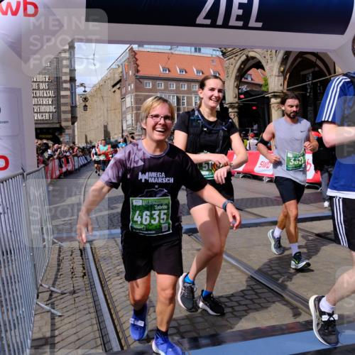 13.09.2026 - 21. swb-Marathon Bremen Tim E. http://msf.ph/oto/10390861 13.09.2026 13:35:38 Ziel 536, 1150, 2003, 2041, 2090, 2318, 2366, 2625, 2866, 3055, 3311, 3621, 3916, 4062, 4635, 4985, 5016, 6315, 6320, 6418, 6750, 6837, 7285, 7305, 7377, 7657, 7703, 7998, 8300, 8328, 8401, 8530, 8773, 8915, 9526, 9527, 9845 meine-sportfotos.de