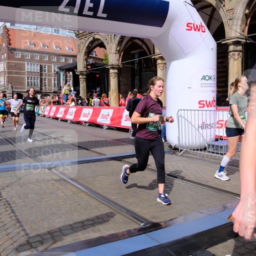 13.09.2026 - 21. swb-Marathon Bremen Tim E. http://msf.ph/oto/10390869 13.09.2026 13:35:39 Ziel 536, 1150, 2003, 2041, 2090, 2318, 2356, 2625, 2866, 3055, 3311, 3621, 3916, 4062, 4635, 4985, 5016, 6315, 6320, 6418, 6750, 6837, 7285, 7305, 7377, 7703, 7998, 8300, 8401, 8530, 8773, 8915, 9526, 9527, 9845, 9887 meine-sportfotos.de