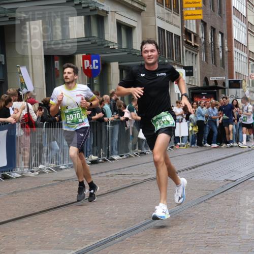 13.09.2026 - 21. swb-Marathon Bremen Strokosch-Dieckow http://msf.ph/oto/10390888 13.09.2026 13:04:25 Ziel 744, 1223, 1224, 1712, 2207, 2646, 2956, 5283, 5674, 7538, 7814, 8054, 8701, 8936, 9070, 9306, 9495, 9689, 13034, 13187, 650, 744, 1860, 3284, 3424, 4110, 4239, 6815, 7871, 9544, 9813 meine-sportfotos.de