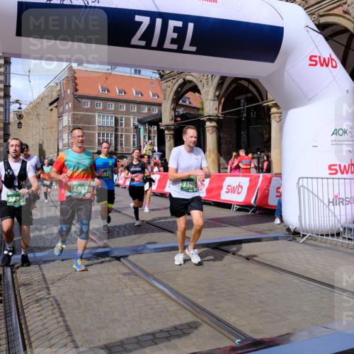 13.09.2026 - 21. swb-Marathon Bremen Tim E. http://msf.ph/oto/10390889 13.09.2026 13:35:42 Ziel 1150, 2003, 2041, 2090, 2318, 2356, 2625, 2866, 3055, 3311, 3621, 3916, 4062, 4326, 4635, 4985, 5016, 5661, 6315, 6320, 6418, 6837, 7285, 7305, 7377, 7703, 8300, 8401, 8530, 8773, 8915, 9526, 9527, 9845, 9887 meine-sportfotos.de