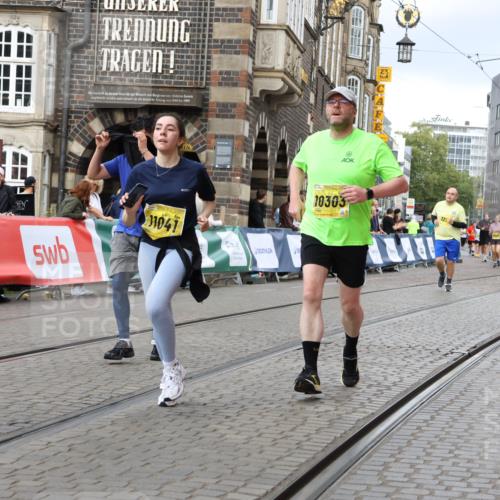 13.09.2026 - 21. swb-Marathon Bremen Strokosch-Dieckow http://msf.ph/oto/10390900 13.09.2026 11:14:37 Ziel 10303, 10395, 10396, 10402, 10586, 10784, 10854, 11041, 11140, 11173, 11233, 11363, 11535, 11703, 11864, 12100, 10519, 10557, 10705, 10776, 10805, 11097, 11098, 11186, 11288, 11876, 12191, 12193 meine-sportfotos.de