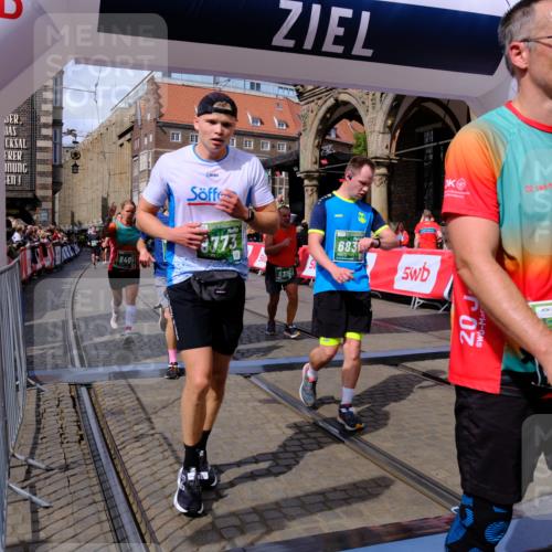 13.09.2026 - 21. swb-Marathon Bremen Tim E. http://msf.ph/oto/10390909 13.09.2026 13:35:45 Ziel 156, 1150, 2003, 2041, 2090, 2318, 2356, 2625, 2866, 3055, 3621, 4062, 4326, 5661, 6315, 6320, 6418, 6465, 6466, 6837, 7285, 7305, 7377, 7597, 7700, 8401, 8530, 8773, 8915, 9845, 9887 meine-sportfotos.de