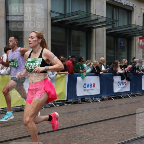 13.09.2026 - 21. swb-Marathon Bremen Strokosch-Dieckow http://msf.ph/oto/10390929 13.09.2026 13:04:30 Ziel 1712, 2646, 2956, 5283, 5674, 6708, 7538, 7814, 8054, 8701, 9070, 9306, 9495, 9689, 13187, 650, 744, 1223, 1224, 1860, 2207, 3284, 3424, 4110, 4239, 6815, 7871, 8936, 9813, 13034 meine-sportfotos.de