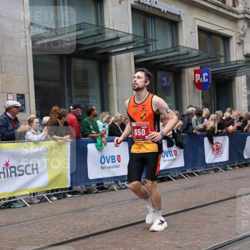 13.09.2026 - 21. swb-Marathon Bremen Strokosch-Dieckow http://msf.ph/oto/10390951 13.09.2026 13:04:33 Ziel 1712, 2646, 5283, 5674, 6708, 7538, 7814, 8054, 8701, 9070, 9306, 9495, 9689, 13187, 650, 744, 1223, 1224, 1860, 2207, 2956, 3284, 3424, 4110, 4239, 7871, 8936, 9813, 13034 meine-sportfotos.de
