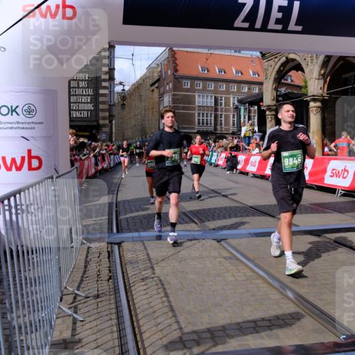 13.09.2026 - 21. swb-Marathon Bremen Tim E. http://msf.ph/oto/10390959 13.09.2026 13:35:51 Ziel 156, 607, 2041, 2090, 2318, 2356, 3055, 3087, 3226, 3621, 3704, 3780, 4326, 5308, 5661, 6315, 6418, 6465, 6466, 6644, 6649, 7285, 7377, 7597, 7675, 7700, 8401, 8530, 8816, 8915, 9784, 9845, 9862, 9887, 9892 meine-sportfotos.de