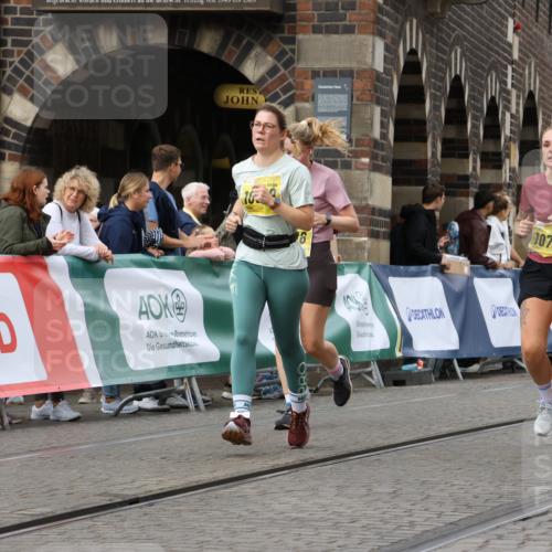 13.09.2026 - 21. swb-Marathon Bremen Strokosch-Dieckow http://msf.ph/oto/10390962 13.09.2026 11:14:49 Ziel 10303, 10395, 10396, 10722, 10784, 11041, 11140, 11173, 11363, 11408, 11703, 12100, 12112, 12431, 10271, 10325, 10605, 10752, 10776, 11085, 11645, 11673, 11810, 11974, 12110, 12191, 12333 meine-sportfotos.de