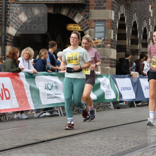 13.09.2026 - 21. swb-Marathon Bremen Strokosch-Dieckow http://msf.ph/oto/10390973 13.09.2026 11:14:50 Ziel 10303, 10395, 10396, 10722, 10784, 11041, 11140, 11173, 11363, 11408, 11703, 12100, 12112, 12431, 10271, 10325, 10605, 10752, 10776, 11085, 11645, 11673, 11694, 11810, 11974, 12110, 12333 meine-sportfotos.de