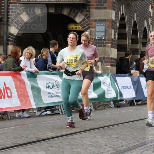 13.09.2026 - 21. swb-Marathon Bremen Strokosch-Dieckow http://msf.ph/oto/10390977 13.09.2026 11:14:50 Ziel 10303, 10395, 10396, 10722, 10784, 11041, 11140, 11173, 11363, 11408, 11703, 12100, 12112, 12431, 10271, 10325, 10605, 10752, 10776, 11085, 11645, 11673, 11694, 11810, 11974, 12110, 12333 meine-sportfotos.de