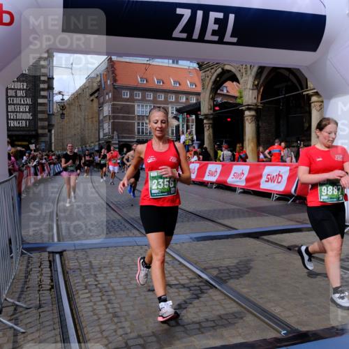 13.09.2026 - 21. swb-Marathon Bremen Tim E. http://msf.ph/oto/10390988 13.09.2026 13:35:53 Ziel 156, 532, 607, 2041, 2090, 2318, 2356, 3055, 3087, 3226, 3621, 3704, 3780, 4326, 5308, 5467, 5468, 5586, 5661, 6418, 6465, 6466, 6644, 6649, 7285, 7597, 7675, 7700, 8816, 9784, 9845, 9862, 9887, 9892, 13213 meine-sportfotos.de