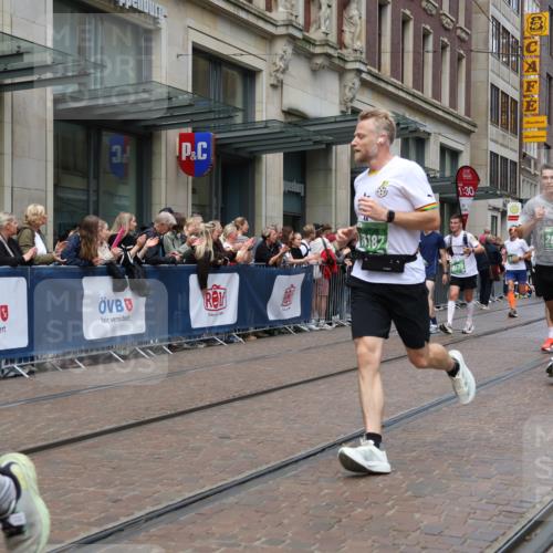 13.09.2026 - 21. swb-Marathon Bremen Strokosch-Dieckow http://msf.ph/oto/10390991 13.09.2026 13:04:38 Ziel 1336, 1712, 2646, 3196, 4729, 5674, 6708, 7538, 7814, 8054, 9306, 9495, 9689, 13187, 650, 744, 1223, 1224, 1860, 2207, 2956, 3284, 4239, 5283, 7871, 8701, 8936, 9070, 13034 meine-sportfotos.de