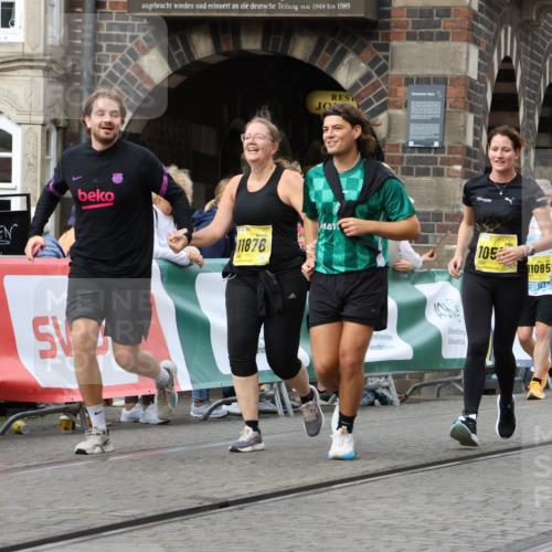 13.09.2026 - 21. swb-Marathon Bremen Strokosch-Dieckow http://msf.ph/oto/10391038 13.09.2026 11:14:57 Ziel 10303, 10519, 10705, 10722, 11041, 11097, 11098, 11140, 11186, 11408, 12112, 12431, 10325, 10605, 11694, 11810, 11990, 12110, 12333 meine-sportfotos.de