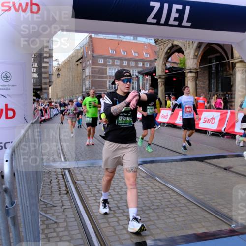13.09.2026 - 21. swb-Marathon Bremen Tim E. http://msf.ph/oto/10391043 13.09.2026 13:36:29 Ziel 563, 1072, 1867, 2339, 2931, 2949, 3224, 3291, 3489, 3591, 4643, 4989, 5259, 5800, 6642, 6778, 6982, 7043, 7256, 7379, 7865, 8227, 8275, 8488, 8511, 8731, 8941, 9026, 9076, 9226, 9497, 9564, 13038, 13238 meine-sportfotos.de