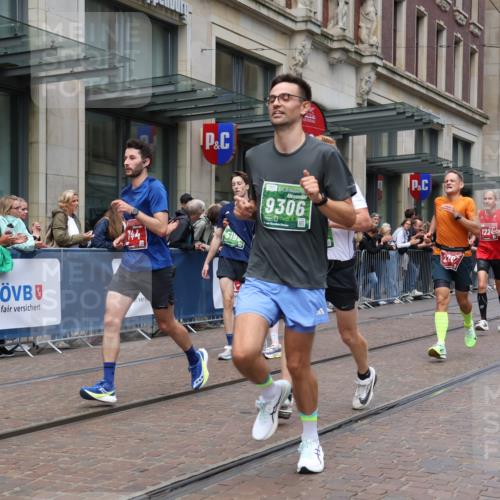 13.09.2026 - 21. swb-Marathon Bremen Strokosch-Dieckow http://msf.ph/oto/10391044 13.09.2026 13:04:43 Ziel 1336, 1822, 2297, 2646, 3196, 4729, 5674, 6708, 7102, 7538, 7814, 8054, 9306, 9495, 9689, 13187, 744, 1223, 1224, 1712, 1860, 2207, 2956, 5283, 7871, 8701, 8936, 9070, 13034 meine-sportfotos.de