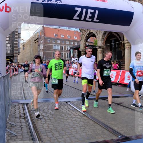 13.09.2026 - 21. swb-Marathon Bremen Tim E. http://msf.ph/oto/10391046 13.09.2026 13:36:31 Ziel 563, 1072, 1867, 2339, 2931, 2949, 3224, 3291, 3489, 3591, 4049, 4643, 4989, 5259, 5800, 6642, 6778, 6982, 7256, 7379, 7865, 8275, 8488, 8511, 8731, 8941, 9026, 9076, 9226, 9427, 9497, 9564, 13038, 13238 meine-sportfotos.de