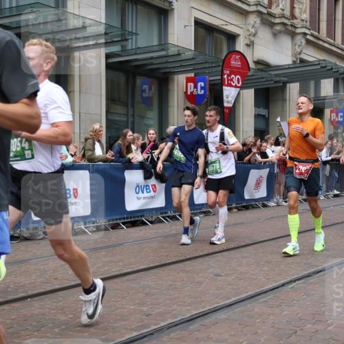 13.09.2026 - 21. swb-Marathon Bremen Strokosch-Dieckow http://msf.ph/oto/10391050 13.09.2026 13:04:44 Ziel 1336, 1822, 2297, 2646, 3196, 4729, 5674, 6708, 7102, 7538, 7814, 8054, 9306, 9495, 9689, 13187, 744, 1223, 1224, 1712, 1860, 2207, 2956, 5283, 7814, 7871, 8701, 8936, 9070, 9689, 13034 meine-sportfotos.de
