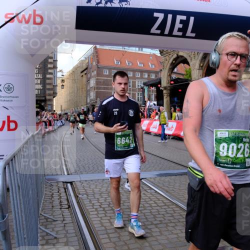 13.09.2026 - 21. swb-Marathon Bremen Tim E. http://msf.ph/oto/10391090 13.09.2026 13:36:39 Ziel 372, 900, 1738, 1880, 2339, 2692, 2700, 2949, 3410, 3591, 4049, 4643, 4989, 5800, 6527, 6642, 6778, 7379, 7865, 8511, 8525, 8731, 8905, 8941, 9026, 9226, 9427, 9564, 9899, 13038, 13238 meine-sportfotos.de
