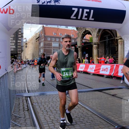 13.09.2026 - 21. swb-Marathon Bremen Tim E. http://msf.ph/oto/10391128 13.09.2026 13:36:46 Ziel 164, 372, 900, 1738, 1880, 2467, 2673, 2692, 2700, 2731, 2819, 2823, 3067, 3410, 3585, 3591, 4006, 4049, 4182, 4216, 4414, 4643, 4676, 5781, 6516, 6527, 6568, 7249, 7344, 7765, 7808, 7865, 8525, 8731, 8790, 8905, 9427, 9776, 9899, 10068, 10070, 13038 meine-sportfotos.de