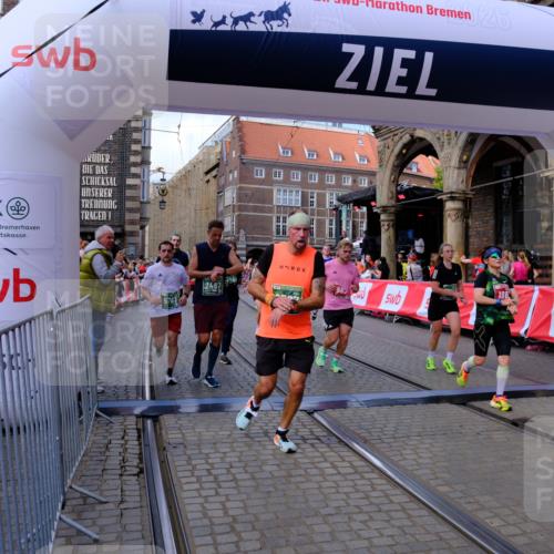 13.09.2026 - 21. swb-Marathon Bremen Tim E. http://msf.ph/oto/10391136 13.09.2026 13:36:52 Ziel 164, 372, 900, 1738, 1880, 2467, 2673, 2692, 2700, 2731, 2819, 2823, 3067, 3410, 3585, 3815, 4006, 4050, 4182, 4216, 4304, 4414, 4676, 4892, 5061, 5656, 5781, 6280, 6340, 6516, 6527, 6568, 7039, 7229, 7237, 7249, 7344, 7656, 7765, 7808, 8525, 8723, 8790, 8905, 9776, 9899, 10068, 10070 meine-sportfotos.de