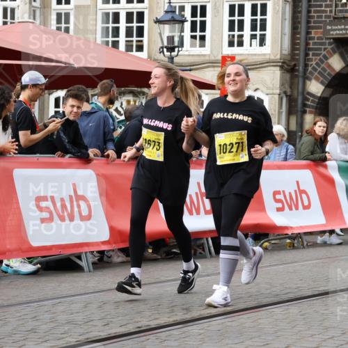 13.09.2026 - 21. swb-Marathon Bremen Strokosch-Dieckow http://msf.ph/oto/10391140 13.09.2026 11:15:06 Ziel 10271, 10519, 10557, 10705, 10752, 10776, 10805, 11085, 11097, 11098, 11186, 11288, 11408, 11645, 11673, 11876, 11974, 12191, 12193, 10606, 11424, 11990 meine-sportfotos.de