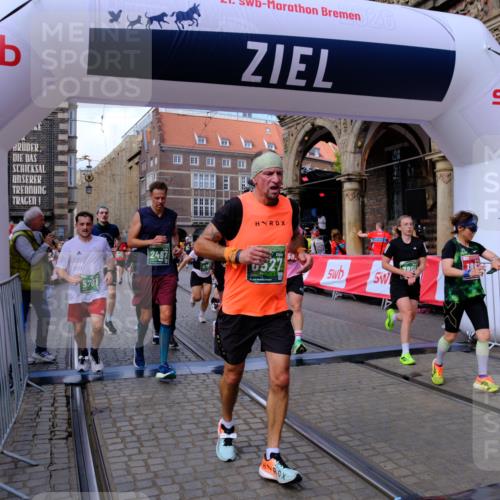 13.09.2026 - 21. swb-Marathon Bremen Tim E. http://msf.ph/oto/10391145 13.09.2026 13:36:53 Ziel 164, 372, 900, 1738, 1880, 1936, 2467, 2673, 2692, 2700, 2731, 2819, 2823, 3067, 3585, 3815, 4006, 4050, 4182, 4216, 4304, 4414, 4676, 4892, 5061, 5656, 5781, 6050, 6280, 6340, 6516, 6527, 6568, 7039, 7229, 7237, 7249, 7344, 7656, 7765, 7808, 8525, 8723, 8790, 8905, 9658, 9776, 9899, 10068, 10070 meine-sportfotos.de
