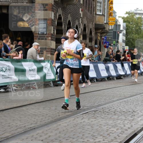 13.09.2026 - 21. swb-Marathon Bremen Strokosch-Dieckow http://msf.ph/oto/10391147 13.09.2026 11:15:09 Ziel 10271, 10519, 10557, 10605, 10705, 10752, 10776, 10805, 11085, 11097, 11098, 11186, 11288, 11645, 11673, 11876, 11974, 12191, 12193, 10606, 11424 meine-sportfotos.de