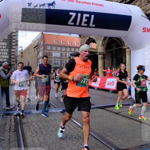13.09.2026 - 21. swb-Marathon Bremen Tim E. http://msf.ph/oto/10391148 13.09.2026 13:36:53 Ziel 164, 372, 900, 1738, 1880, 1936, 2467, 2673, 2692, 2700, 2731, 2819, 2823, 3067, 3585, 3815, 4006, 4050, 4182, 4216, 4304, 4414, 4676, 4892, 5061, 5656, 5781, 6050, 6280, 6340, 6516, 6527, 6568, 7039, 7229, 7237, 7249, 7344, 7656, 7765, 7808, 8525, 8723, 8790, 8905, 9658, 9776, 9899, 10068, 10070 meine-sportfotos.de