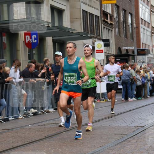 13.09.2026 - 21. swb-Marathon Bremen Strokosch-Dieckow http://msf.ph/oto/10391152 13.09.2026 13:05:08 Ziel 439, 1562, 3242, 3271, 3365, 4025, 5092, 5199, 5725, 6579, 7141, 9273, 1336, 1822, 2297, 2646, 3196, 4729, 5674, 6708, 7102, 7538, 7814, 8054, 9306, 9495, 9689, 13187 meine-sportfotos.de