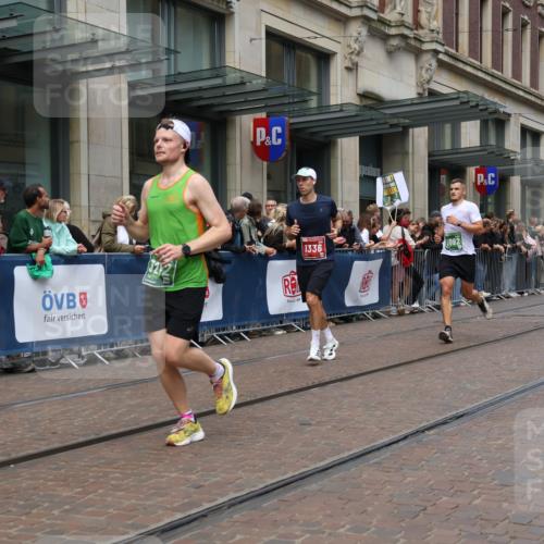 13.09.2026 - 21. swb-Marathon Bremen Strokosch-Dieckow http://msf.ph/oto/10391171 13.09.2026 13:05:11 Ziel 439, 1301, 1562, 3242, 3271, 3365, 4025, 5092, 5199, 5725, 6579, 7141, 9273, 1336, 1822, 2297, 3196, 4025, 4729, 5674, 6708, 7102, 7538, 8054, 9306, 9495, 13187 meine-sportfotos.de