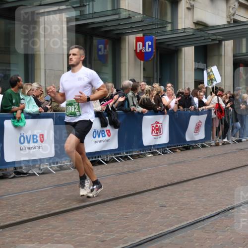 13.09.2026 - 21. swb-Marathon Bremen Strokosch-Dieckow http://msf.ph/oto/10391185 13.09.2026 13:05:12 Ziel 439, 1301, 1562, 3242, 3271, 3365, 5092, 5199, 5725, 6579, 7141, 9273, 1336, 1822, 2297, 3196, 4025, 4729, 5674, 6708, 7102, 7538, 8054, 9306, 9495 meine-sportfotos.de