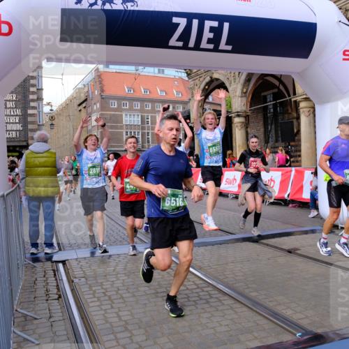 13.09.2026 - 21. swb-Marathon Bremen Tim E. http://msf.ph/oto/10391203 13.09.2026 13:36:58 Ziel 164, 813, 843, 1936, 2467, 2673, 2731, 2819, 2823, 3067, 3585, 3635, 3815, 3998, 4006, 4050, 4182, 4216, 4304, 4335, 4414, 4676, 4892, 5061, 5447, 5656, 5781, 5823, 6050, 6280, 6340, 6516, 6527, 6568, 6966, 7039, 7229, 7237, 7249, 7344, 7640, 7656, 7765, 7808, 8685, 8723, 8790, 9658, 9776, 9807, 10068, 10070 meine-sportfotos.de