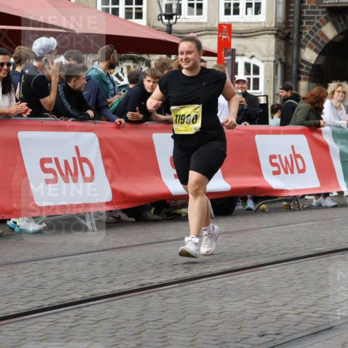13.09.2026 - 21. swb-Marathon Bremen Strokosch-Dieckow http://msf.ph/oto/10391224 13.09.2026 11:15:17 Ziel 10271, 10325, 10557, 10605, 10752, 10776, 10805, 11085, 11288, 11645, 11673, 11694, 11810, 11876, 11974, 12110, 12191, 12193, 12333, 10606, 11424 meine-sportfotos.de