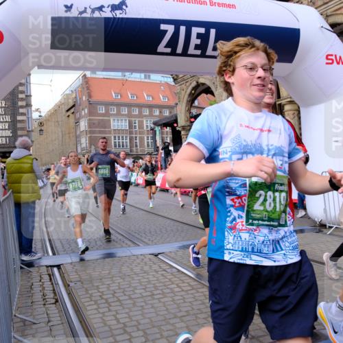 13.09.2026 - 21. swb-Marathon Bremen Tim E. http://msf.ph/oto/10391226 13.09.2026 13:36:59 Ziel 164, 551, 813, 843, 1936, 2467, 2673, 2731, 2819, 2823, 3067, 3541, 3585, 3635, 3815, 3874, 3998, 4006, 4050, 4182, 4216, 4304, 4335, 4414, 4676, 4892, 5061, 5447, 5656, 5781, 5823, 6050, 6280, 6340, 6516, 6527, 6568, 6966, 7039, 7229, 7237, 7249, 7344, 7640, 7656, 7765, 7808, 8498, 8685, 8723, 8790, 9658, 9776, 9807, 10068, 10070 meine-sportfotos.de