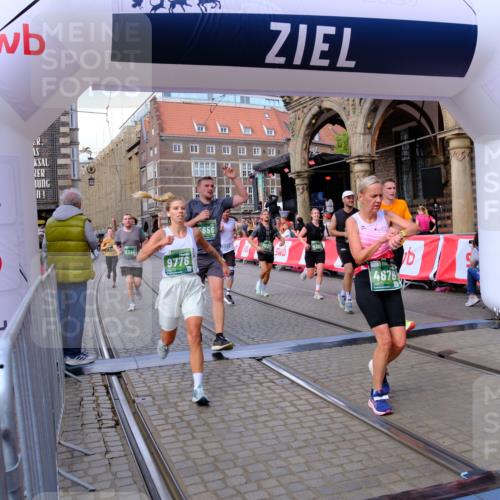 13.09.2026 - 21. swb-Marathon Bremen Tim E. http://msf.ph/oto/10391230 13.09.2026 13:36:59 Ziel 164, 551, 813, 843, 1936, 2467, 2673, 2731, 2819, 2823, 3067, 3541, 3585, 3635, 3815, 3874, 3998, 4006, 4050, 4182, 4216, 4304, 4335, 4414, 4676, 4892, 5061, 5447, 5656, 5781, 5823, 6050, 6280, 6340, 6516, 6527, 6568, 6966, 7039, 7229, 7237, 7249, 7344, 7640, 7656, 7765, 7808, 8498, 8685, 8723, 8790, 9658, 9776, 9807, 10068, 10070 meine-sportfotos.de