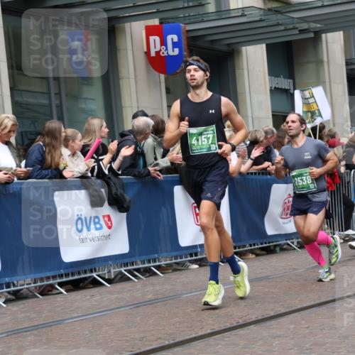 13.09.2026 - 21. swb-Marathon Bremen Strokosch-Dieckow http://msf.ph/oto/10391251 13.09.2026 13:05:31 Ziel 1017, 1301, 1562, 1745, 1879, 2538, 3520, 4157, 4712, 6025, 6058, 7399, 8334, 8706, 8877, 8973, 9010, 9918, 439, 3242, 3271, 3365, 4025, 5092, 5199, 5725, 6579, 7102, 7141, 9273 meine-sportfotos.de