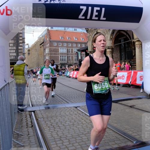 13.09.2026 - 21. swb-Marathon Bremen Tim E. http://msf.ph/oto/10391268 13.09.2026 13:37:07 Ziel 551, 813, 843, 1641, 1849, 1936, 2275, 3122, 3541, 3635, 3787, 3815, 3874, 3998, 4050, 4261, 4304, 4335, 4892, 5061, 5236, 5355, 5447, 5656, 5823, 6050, 6056, 6269, 6280, 6340, 6408, 6966, 7039, 7046, 7229, 7237, 7398, 7640, 7656, 8034, 8498, 8685, 8723, 8839, 9331, 9589, 9658, 9807 meine-sportfotos.de