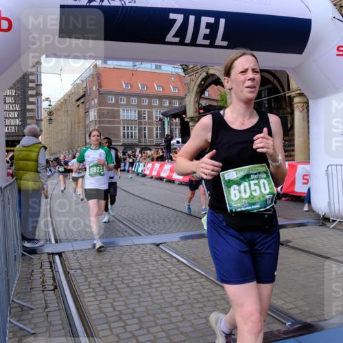 13.09.2026 - 21. swb-Marathon Bremen Tim E. http://msf.ph/oto/10391270 13.09.2026 13:37:07 Ziel 551, 813, 843, 1641, 1849, 1936, 2275, 3122, 3541, 3635, 3787, 3815, 3874, 3998, 4050, 4261, 4304, 4335, 4892, 5061, 5236, 5355, 5447, 5656, 5823, 6050, 6056, 6269, 6280, 6340, 6408, 6966, 7039, 7046, 7229, 7237, 7398, 7640, 7656, 8034, 8498, 8685, 8723, 8839, 9331, 9589, 9658, 9807 meine-sportfotos.de