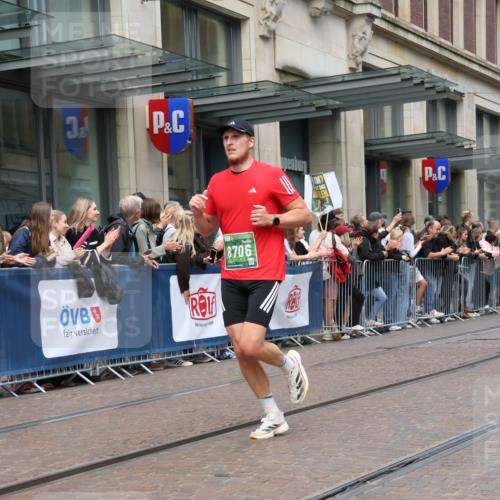 13.09.2026 - 21. swb-Marathon Bremen Strokosch-Dieckow http://msf.ph/oto/10391275 13.09.2026 13:05:36 Ziel 681, 1017, 1745, 1879, 2538, 3297, 3520, 4157, 4614, 4712, 5803, 6025, 6058, 7399, 8334, 8706, 8877, 8973, 8983, 9010, 9429, 9918, 439, 1301, 1562, 3242, 3271, 3365, 4025, 5092, 5199, 5725, 6579, 7141, 9273 meine-sportfotos.de