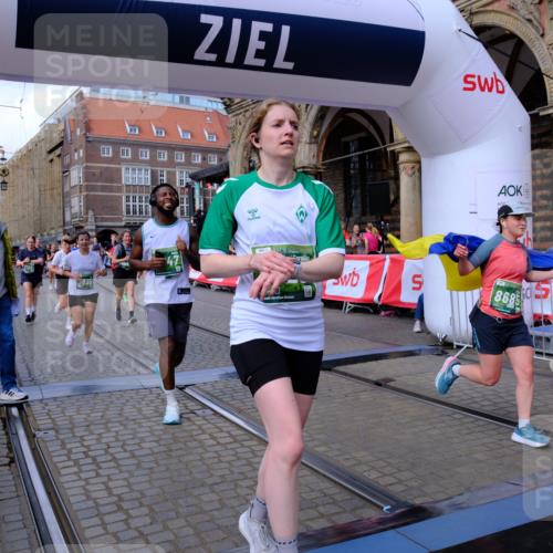 13.09.2026 - 21. swb-Marathon Bremen Tim E. http://msf.ph/oto/10391280 13.09.2026 13:37:09 Ziel 551, 813, 843, 1641, 1849, 1936, 2241, 2275, 2930, 3122, 3541, 3635, 3787, 3815, 3874, 3909, 3998, 4261, 4335, 4410, 4892, 5236, 5355, 5447, 5823, 6050, 6056, 6269, 6280, 6408, 6966, 7046, 7229, 7237, 7398, 7445, 7640, 7656, 8034, 8498, 8685, 8839, 9331, 9589, 9658, 9807 meine-sportfotos.de