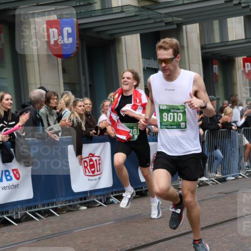13.09.2026 - 21. swb-Marathon Bremen Strokosch-Dieckow http://msf.ph/oto/10391283 13.09.2026 13:05:38 Ziel 681, 1017, 1745, 1879, 2538, 3297, 3520, 4157, 4614, 4712, 5803, 6025, 6058, 6686, 7399, 8334, 8706, 8877, 8973, 8983, 9010, 9429, 9918, 439, 1301, 1562, 1879, 3242, 3271, 3365, 5092, 5199, 5725, 6579, 7141, 9273 meine-sportfotos.de