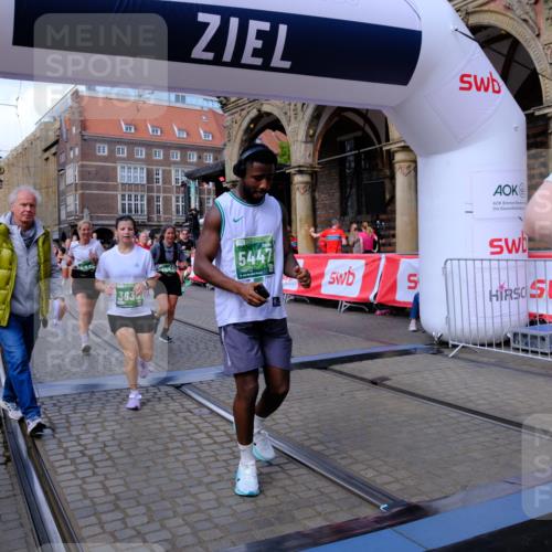 13.09.2026 - 21. swb-Marathon Bremen Tim E. http://msf.ph/oto/10391291 13.09.2026 13:37:10 Ziel 551, 813, 843, 1285, 1641, 1849, 1936, 2241, 2275, 2930, 3122, 3541, 3635, 3787, 3874, 3909, 3998, 4261, 4335, 4410, 4892, 5236, 5355, 5447, 5823, 6050, 6056, 6269, 6280, 6408, 6431, 6966, 7046, 7229, 7237, 7398, 7445, 7640, 8034, 8498, 8685, 8839, 9331, 9415, 9589, 9658, 9807, 9840 meine-sportfotos.de