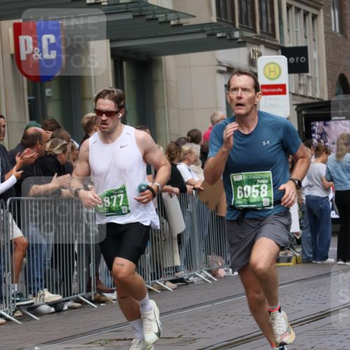 13.09.2026 - 21. swb-Marathon Bremen Strokosch-Dieckow http://msf.ph/oto/10391292 13.09.2026 13:05:40 Ziel 681, 1017, 1745, 2538, 3297, 3466, 3520, 4157, 4614, 4712, 5803, 6025, 6058, 6686, 7336, 7399, 8334, 8706, 8877, 8973, 8983, 9010, 9429, 9918, 439, 1301, 1562, 1879, 3242, 3271, 3365, 5092, 5199, 5725, 6579, 7141 meine-sportfotos.de