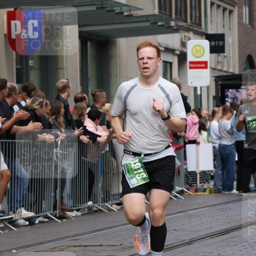 13.09.2026 - 21. swb-Marathon Bremen Strokosch-Dieckow http://msf.ph/oto/10391303 13.09.2026 13:05:43 Ziel 681, 1745, 3297, 3466, 3520, 4157, 4614, 4712, 5803, 6058, 6686, 7336, 7399, 8334, 8670, 8706, 8877, 8983, 9010, 9429, 9918, 439, 1017, 1301, 1562, 1879, 2538, 3242, 3271, 4157, 5092, 5199, 5725, 6025, 6579, 7141, 8973 meine-sportfotos.de