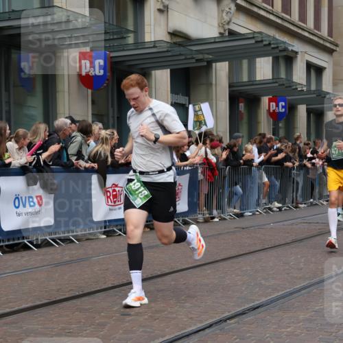 13.09.2026 - 21. swb-Marathon Bremen Strokosch-Dieckow http://msf.ph/oto/10391311 13.09.2026 13:05:45 Ziel 681, 1745, 3297, 3466, 3520, 4614, 4712, 5803, 6058, 6686, 7336, 7399, 8334, 8670, 8706, 8877, 8983, 9010, 9429, 9918, 1017, 1301, 1562, 1879, 2538, 3242, 3271, 3520, 4157, 5092, 5199, 5725, 6025, 6579, 7141, 8973, 9010 meine-sportfotos.de