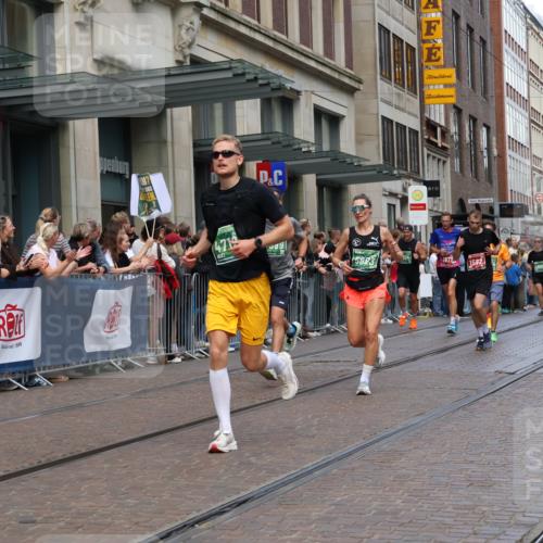13.09.2026 - 21. swb-Marathon Bremen Strokosch-Dieckow http://msf.ph/oto/10391315 13.09.2026 13:05:46 Ziel 681, 1745, 1901, 3297, 3466, 4614, 4712, 5803, 6058, 6686, 7336, 7399, 8334, 8670, 8706, 8877, 8983, 9429, 9918, 1017, 1301, 1562, 1745, 1879, 2538, 3242, 3271, 3520, 4157, 5199, 5725, 6025, 6579, 7141, 8706, 8973, 9010 meine-sportfotos.de