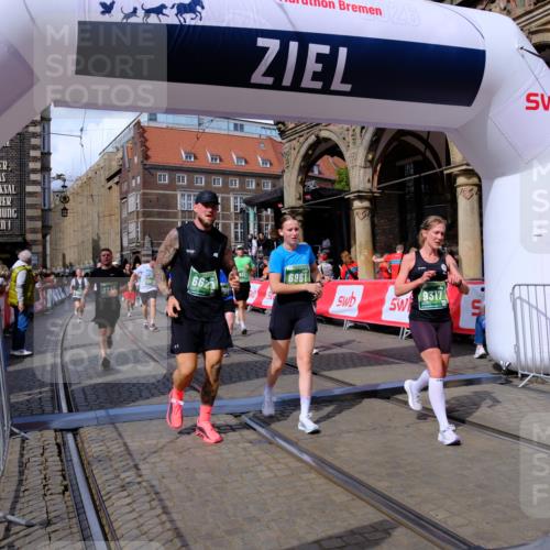 13.09.2026 - 21. swb-Marathon Bremen Tim E. http://msf.ph/oto/10391335 13.09.2026 13:37:28 Ziel 950, 1180, 1285, 1854, 1991, 2241, 2531, 2930, 3333, 3732, 3894, 3909, 4410, 4448, 4932, 4947, 5547, 5577, 5612, 6046, 6431, 6629, 6904, 6947, 6961, 7006, 7445, 7571, 7937, 8268, 8443, 8458, 9140, 9310, 9317, 9415, 9701, 9840, 13077 meine-sportfotos.de