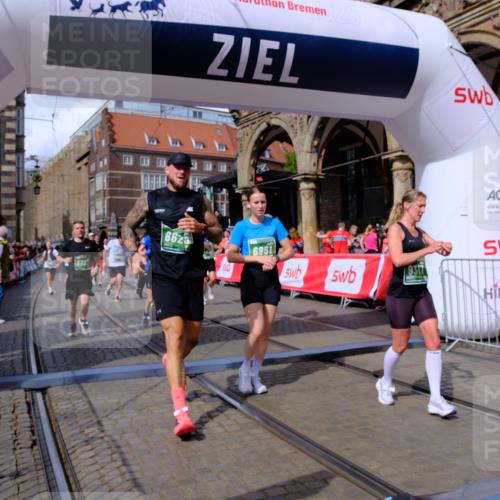 13.09.2026 - 21. swb-Marathon Bremen Tim E. http://msf.ph/oto/10391337 13.09.2026 13:37:28 Ziel 950, 1180, 1285, 1854, 1991, 2241, 2531, 2930, 3333, 3732, 3894, 3909, 4410, 4448, 4932, 4947, 5547, 5577, 5612, 6046, 6431, 6629, 6904, 6947, 6961, 7006, 7445, 7571, 7937, 8268, 8443, 8458, 9140, 9310, 9317, 9415, 9701, 9840, 13077 meine-sportfotos.de
