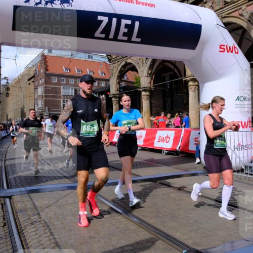 13.09.2026 - 21. swb-Marathon Bremen Tim E. http://msf.ph/oto/10391339 13.09.2026 13:37:29 Ziel 950, 1180, 1285, 1854, 1991, 2531, 2930, 3333, 3627, 3732, 3823, 3894, 3909, 4410, 4448, 4932, 4947, 5388, 5547, 5577, 5612, 5791, 6046, 6431, 6629, 6904, 6947, 6961, 7006, 7445, 7571, 7937, 8268, 8443, 8458, 9140, 9310, 9317, 9415, 9701, 9840, 13077 meine-sportfotos.de