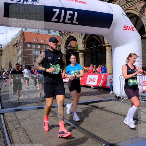 13.09.2026 - 21. swb-Marathon Bremen Tim E. http://msf.ph/oto/10391341 13.09.2026 13:37:29 Ziel 950, 1180, 1285, 1854, 1991, 2531, 2930, 3333, 3627, 3732, 3823, 3894, 3909, 4410, 4448, 4932, 4947, 5388, 5547, 5577, 5612, 5791, 6046, 6431, 6629, 6904, 6947, 6961, 7006, 7445, 7571, 7937, 8268, 8443, 8458, 9140, 9310, 9317, 9415, 9701, 9840, 13077 meine-sportfotos.de