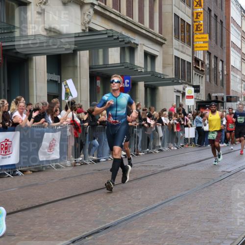 13.09.2026 - 21. swb-Marathon Bremen Strokosch-Dieckow http://msf.ph/oto/10391344 13.09.2026 13:05:51 Ziel 474, 681, 1901, 3297, 3466, 4614, 4712, 5803, 6686, 7336, 7399, 8334, 8670, 8983, 9429, 9918, 9934, 1017, 1301, 1562, 1745, 1879, 2538, 3242, 3271, 3520, 4157, 5199, 5725, 6025, 6058, 6579, 8706, 8877, 8973, 9010 meine-sportfotos.de